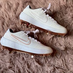 Nike hyperdiamond cleats